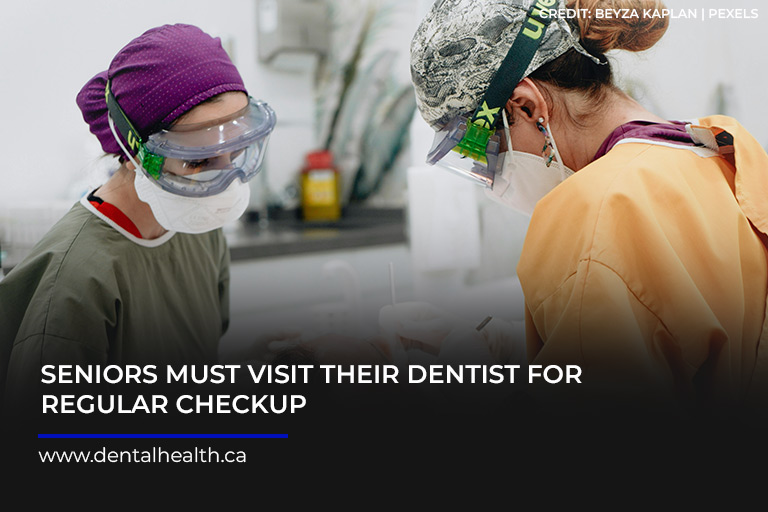 Seniors-must-visit-their-dentist-for-regular-checkup